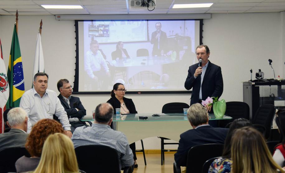 A aula inaugural dos programas de residência da Secretaria de Estado da Saúde e Escola Pública de Saúde do Paraná aconteceu nesta segunda-feira (02), no auditório da secretaria, em Curitiba. Os programas de residência multiprofissional nas áreas de Enfermagem, Farmácia, Psicologia, Serviço Social e Terapia Ocupacional e de Enfermagem Obstétrica iniciam as atividades deste ano com 24 estudantes. Foto:SESA
