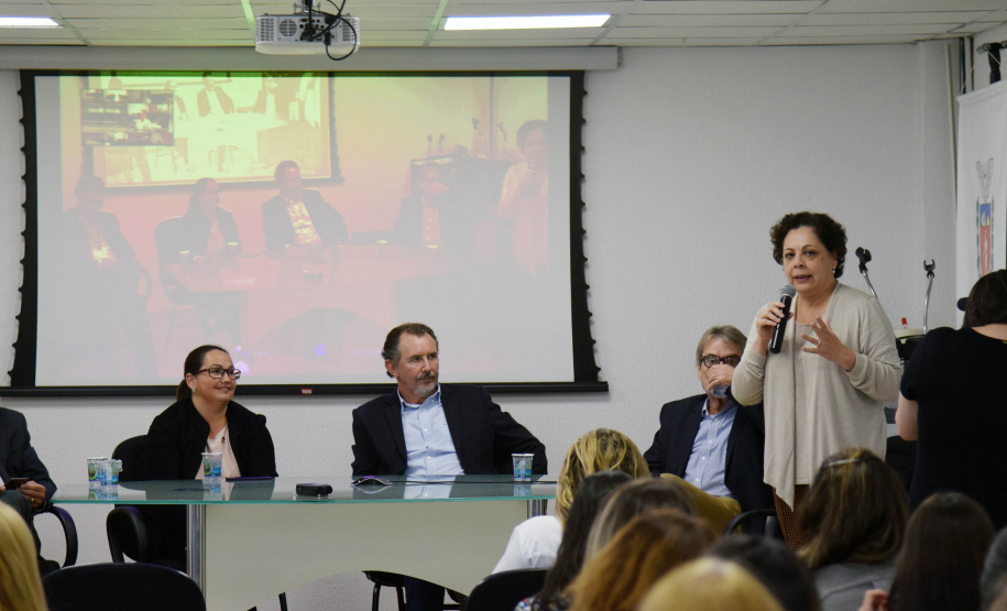 A aula inaugural dos programas de residência da Secretaria de Estado da Saúde e Escola Pública de Saúde do Paraná aconteceu nesta segunda-feira (02), no auditório da secretaria, em Curitiba. Os programas de residência multiprofissional nas áreas de Enfermagem, Farmácia, Psicologia, Serviço Social e Terapia Ocupacional e de Enfermagem Obstétrica iniciam as atividades deste ano com 24 estudantes. Foto:SESA