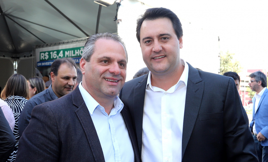 O governador Carlos Massa Ratinho Junior entrega nesta quarta-feira (04) 164 veículos a municípios de diversas regiões do Estado.
Curitiba, 04-03-20.
Foto: Arnaldo Alves / AEN