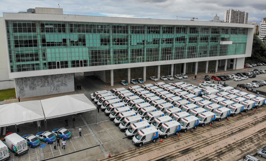 Entrega de Carros e Ambulâncias da SESAEstacionamento Palácio Iguaçu
Foto Gilson Abreu/ANPr
