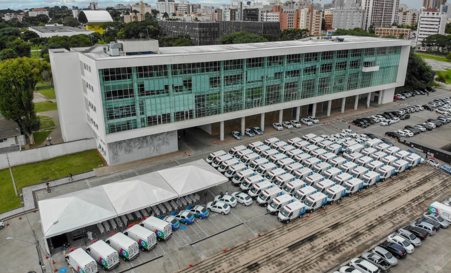 Entrega de Carros e Ambulâncias da SESAEstacionamento Palácio Iguaçu
Foto Gilson Abreu/ANPr