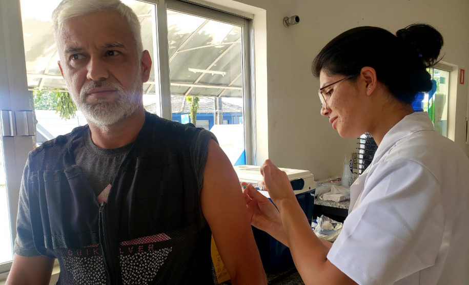 O Pátio de Triagem do Porto de Paranaguá foi sede nesta quarta-feira (04) da primeira edição do Porto em Ação em 2020. Organizado e coordenado pela empresa pública Portos do Paraná, o evento mensal leva até os caminhoneiros serviços e cuidados com a saúde, vacinação, orientação espiritual e palestras sobre trânsito e segurança. Foto: Portos do Paraná