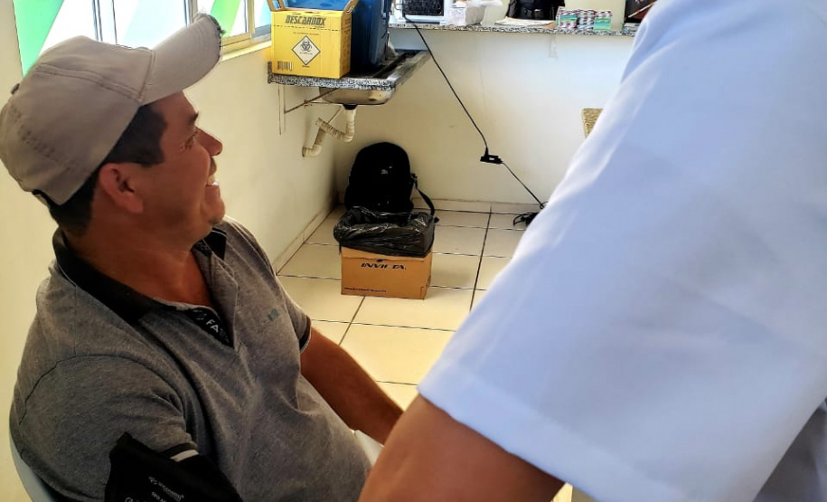 O Pátio de Triagem do Porto de Paranaguá foi sede nesta quarta-feira (04) da primeira edição do Porto em Ação em 2020. Organizado e coordenado pela empresa pública Portos do Paraná, o evento mensal leva até os caminhoneiros serviços e cuidados com a saúde, vacinação, orientação espiritual e palestras sobre trânsito e segurança. Foto: Portos do Paraná