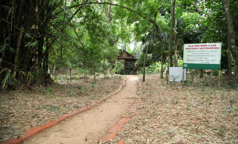 Ilhas, trilhas e praias cristalinas formam as belezas do Rio Paraná.Guaíra - Foto: Ari Dias/AEN