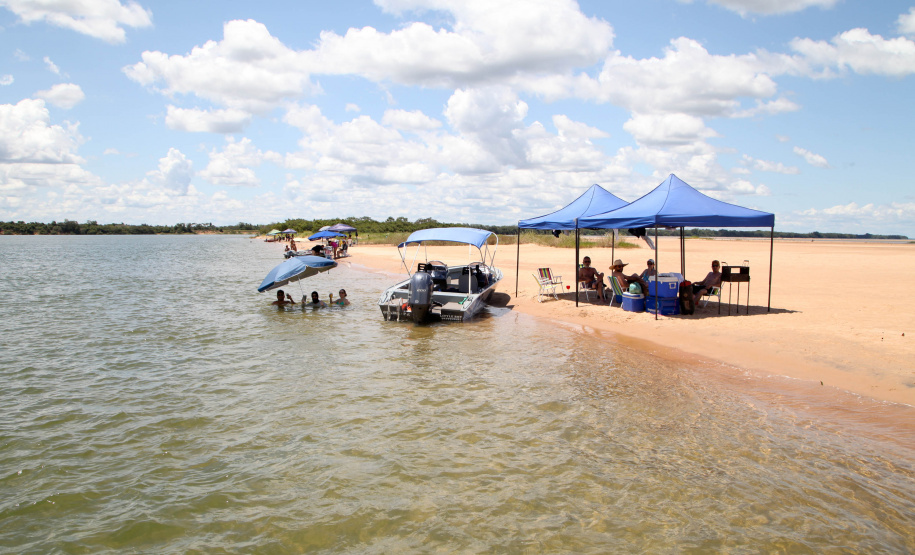 Ilhas, trilhas e praias cristalinas formam as belezas do Rio Paraná.Icaraíma - Foto: Ari Dias/AEN