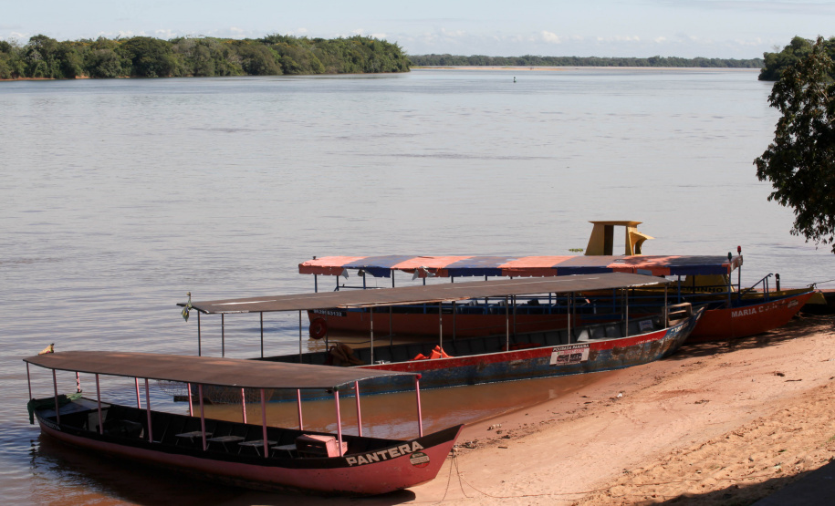Ilhas, trilhas e praias cristalinas formam as belezas do Rio Paraná.Icaraíma - Foto: Ari Dias/AEN