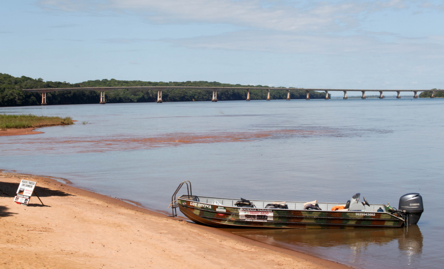 Ilhas, trilhas e praias cristalinas formam as belezas do Rio Paraná.Icaraíma - Foto: Ari Dias/AEN