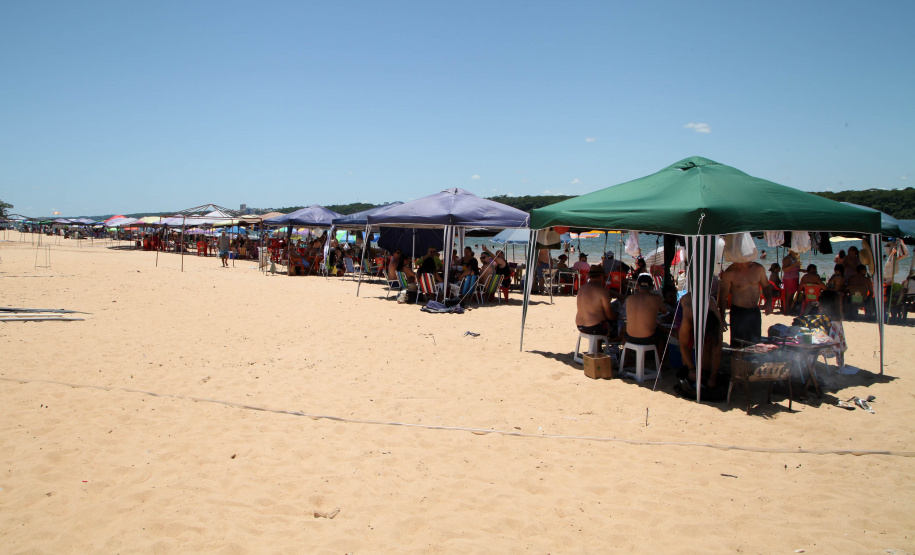 Ilhas, trilhas e praias cristalinas formam as belezas do Rio Paraná. Porto Rico - Foto: Ari Dias/AEN