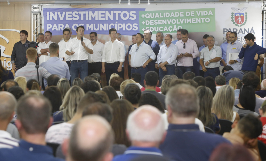 O governador Carlos Massa Ratinho Junior em reunião com prefeitos da AMSULPAR e visita as obras da ponte José Richa
Foto Gilson Abreu/Aen