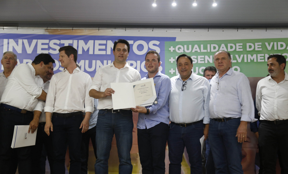 O governador Carlos Massa Ratinho Junior em reunião com prefeitos da AMSULPAR e visita as obras da ponte José Richa
Foto Gilson Abreu/Aen