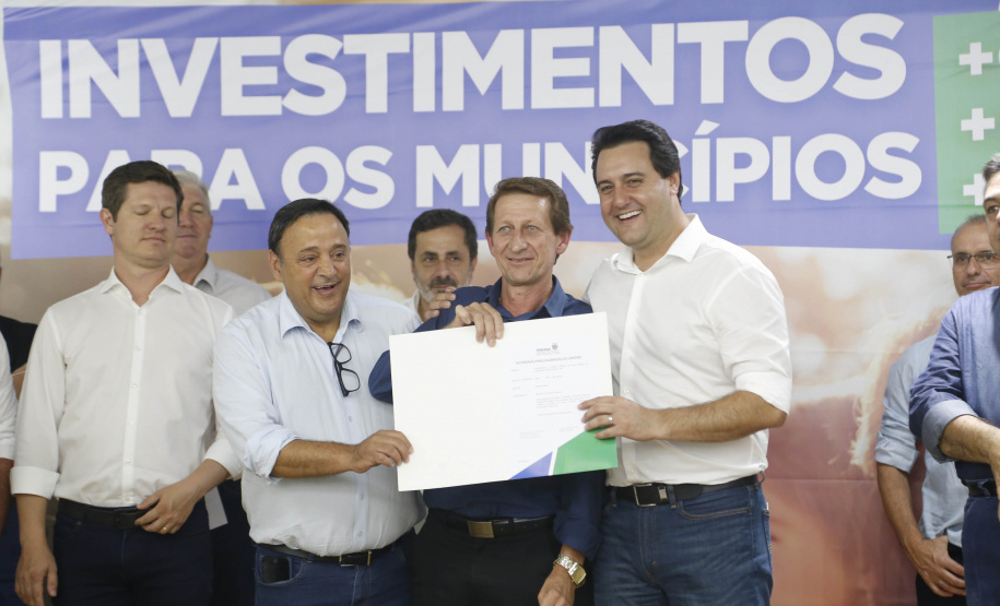 O governador Carlos Massa Ratinho Junior em reunião com prefeitos da AMSULPAR e visita as obras da ponte José Richa
Foto Gilson Abreu/Aen
