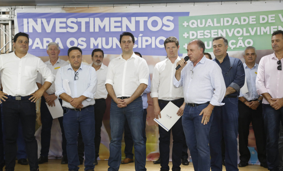 O governador Carlos Massa Ratinho Junior em reunião com prefeitos da AMSULPAR e visita as obras da ponte José Richa
Foto Gilson Abreu/Aen