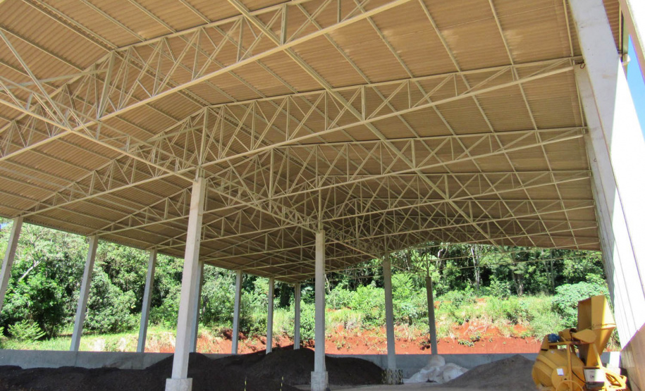 Lodo de esgoto beneficia pequenos agricultores no Paraná. Foto:Sanepar