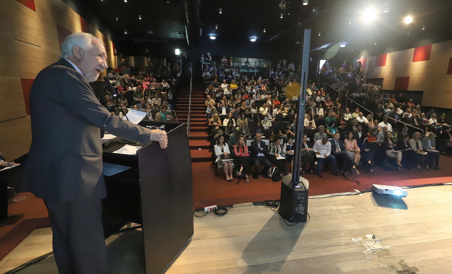 O governador em exercício Darci Piana, participou da abertura do Seminário Estadual do Marco Legal da Primeira Infância.
Curitiba, 09-03-20.
Foto: Arnaldo Alves / AEN