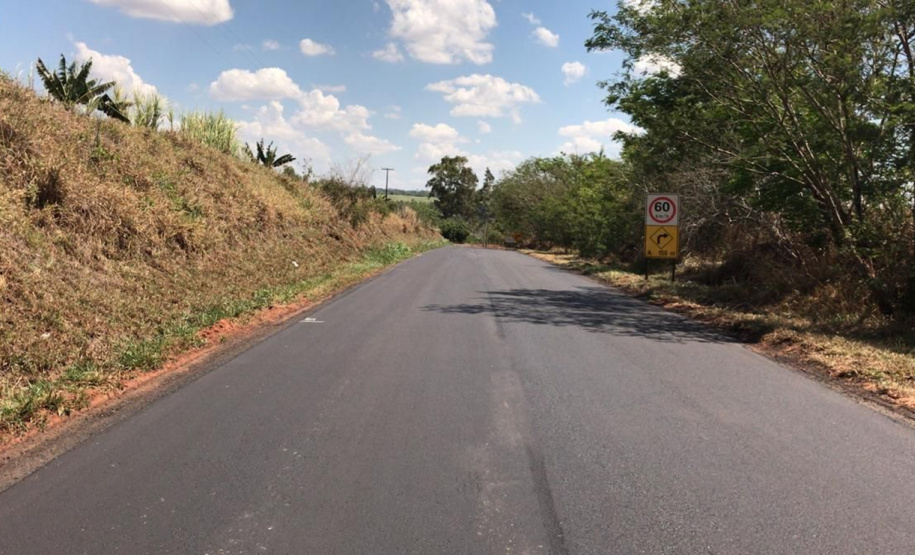 O Governo do Estado está realizando melhorias em duas rodovias na região de Umuarama, Noroeste do Paraná. As obras são executadas pelo Departamento de Estradas de Rodagem do Paraná (DER/PR). O investimento é de R$ 9,5 milhões. Foto:DER