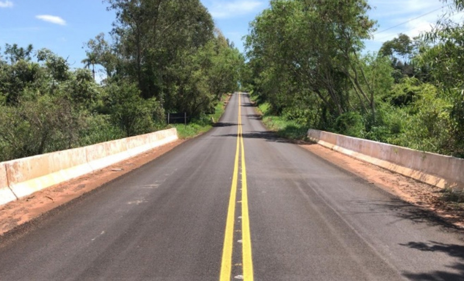 O Governo do Estado está realizando melhorias em duas rodovias na região de Umuarama, Noroeste do Paraná. As obras são executadas pelo Departamento de Estradas de Rodagem do Paraná (DER/PR). O investimento é de R$ 9,5 milhões. Foto:DER