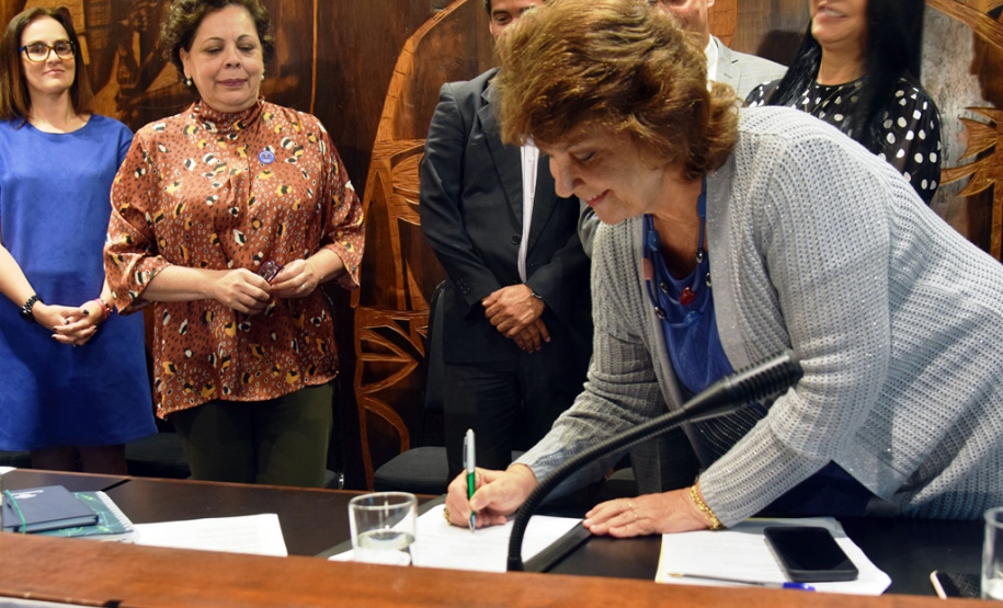 As Secretarias de Estado da Saúde e da Segurança Pública e Administração Penitenciária do Paraná renovam termo de cooperação técnica para o atendimento integral e humanizado às pessoas em situação de violência sexual. Foto: Antonio Américo/SESA