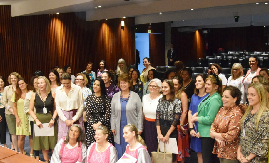 As Secretarias de Estado da Saúde e da Segurança Pública e Administração Penitenciária do Paraná renovam termo de cooperação técnica para o atendimento integral e humanizado às pessoas em situação de violência sexual. Foto: Antonio Américo/SESA