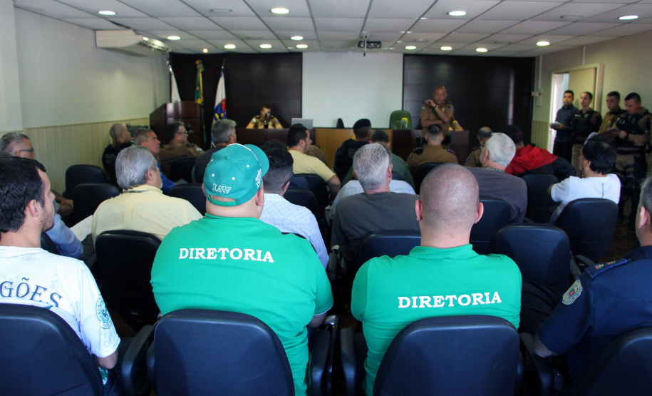 Reunião da PM com torcidas e clubes define ações para o Atletiba. Foto: Soldado Adilson Voinaski Afonso