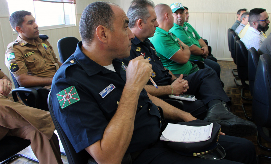 Reunião da PM com torcidas e clubes define ações para o Atletiba. Foto: Soldado Adilson Voinaski Afonso