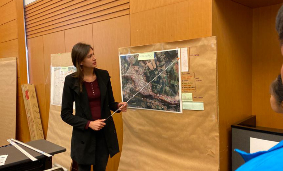 Estado planeja metodologia para redução de desastres. Como parte desse planejamento, a geóloga Fabiane Acordes, da Defesa Civil do Paraná, representou o Estado no curso Redução de Riscos em Desastres, promovido pela Agência Internacional de Cooperação do Japão (Jica - Japan International Cooperation Agency), na cidade de Kobe, entre janeiro e fevereiro deste ano. A ideia é replicar a expertise dos japoneses em prevenção em nível local. Foto: Defesa Civil