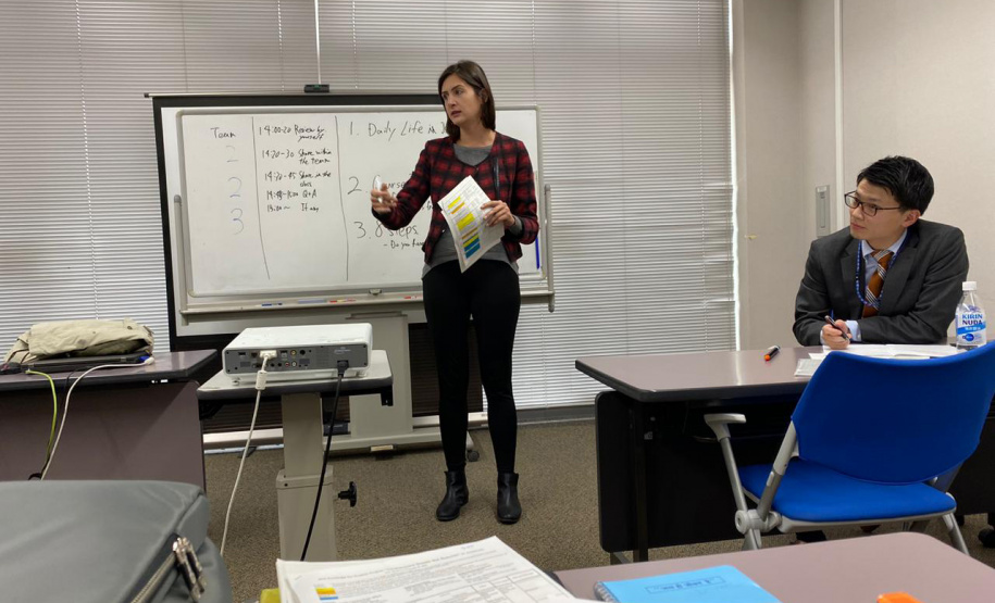 Estado planeja metodologia para redução de desastres. Como parte desse planejamento, a geóloga Fabiane Acordes, da Defesa Civil do Paraná, representou o Estado no curso Redução de Riscos em Desastres, promovido pela Agência Internacional de Cooperação do Japão (Jica - Japan International Cooperation Agency), na cidade de Kobe, entre janeiro e fevereiro deste ano. A ideia é replicar a expertise dos japoneses em prevenção em nível local. Foto: Defesa Civil