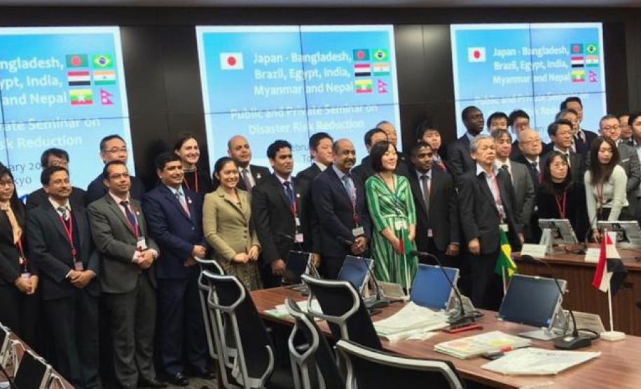 Estado planeja metodologia para redução de desastres. Como parte desse planejamento, a geóloga Fabiane Acordes, da Defesa Civil do Paraná, representou o Estado no curso Redução de Riscos em Desastres, promovido pela Agência Internacional de Cooperação do Japão (Jica - Japan International Cooperation Agency), na cidade de Kobe, entre janeiro e fevereiro deste ano. A ideia é replicar a expertise dos japoneses em prevenção em nível local. Foto: Defesa Civil