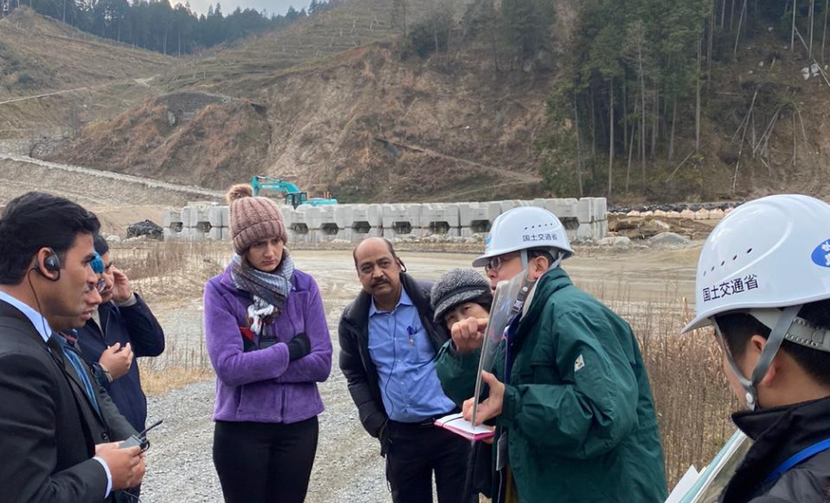 Estado planeja metodologia para redução de desastres. Como parte desse planejamento, a geóloga Fabiane Acordes, da Defesa Civil do Paraná, representou o Estado no curso Redução de Riscos em Desastres, promovido pela Agência Internacional de Cooperação do Japão (Jica - Japan International Cooperation Agency), na cidade de Kobe, entre janeiro e fevereiro deste ano. A ideia é replicar a expertise dos japoneses em prevenção em nível local. Foto: Defesa Civil