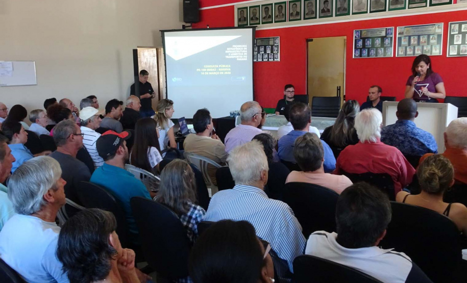 O projeto de pavimentação da rodovia PR-160, no trecho entre Imbaú e Reserva, foi apresentado para a população das duas cidades em audiências públicas nesta terça-feira (10), nas respectivas câmaras de vereadores. Os eventos foram promovidos pela Secretaria de Estado de Infraestrutura e Logística e o Departamento de Estradas de Rodagem do Paraná (DER/PR). Foto:DER