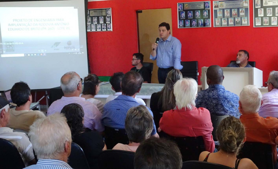 O projeto de pavimentação da rodovia PR-160, no trecho entre Imbaú e Reserva, foi apresentado para a população das duas cidades em audiências públicas nesta terça-feira (10), nas respectivas câmaras de vereadores. Os eventos foram promovidos pela Secretaria de Estado de Infraestrutura e Logística e o Departamento de Estrada