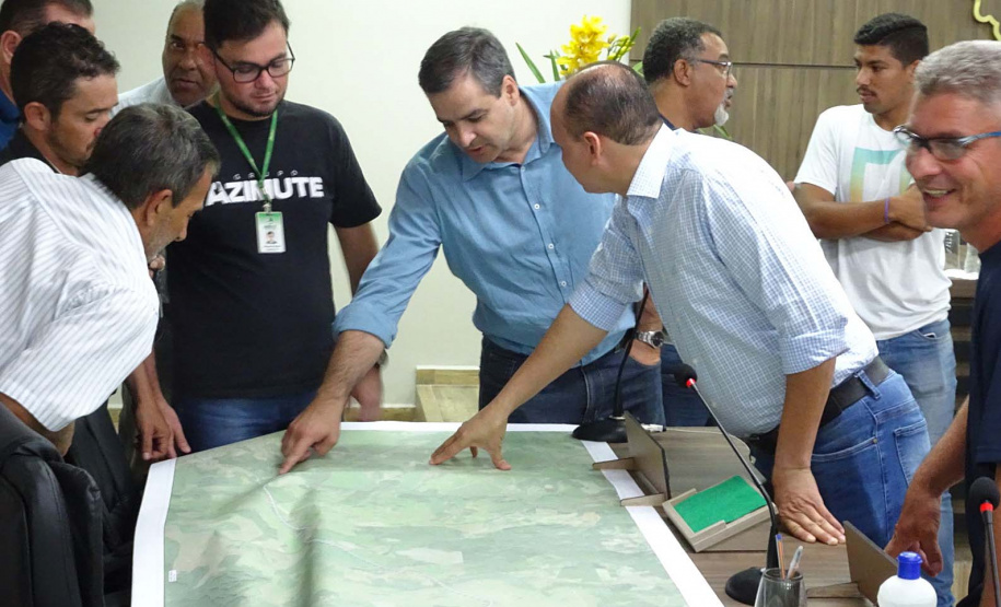 O projeto de pavimentação da rodovia PR-160, no trecho entre Imbaú e Reserva, foi apresentado para a população das duas cidades em audiências públicas nesta terça-feira (10), nas respectivas câmaras de vereadores. Os eventos foram promovidos pela Secretaria de Estado de Infraestrutura e Logística e o Departamento de Estrada