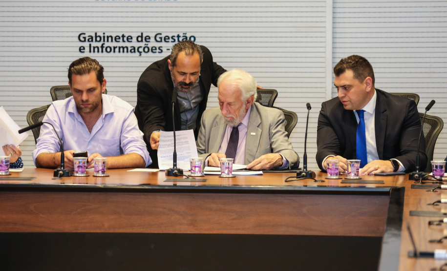 O vice governador Darci Piana recebe nesta quarta-feira (11), representantes da classe artística e cultura do Estado, no Palácio Iguaçu.   Curitiba, 11/03/2020 -  Foto: Geraldo Bubniak/AEN