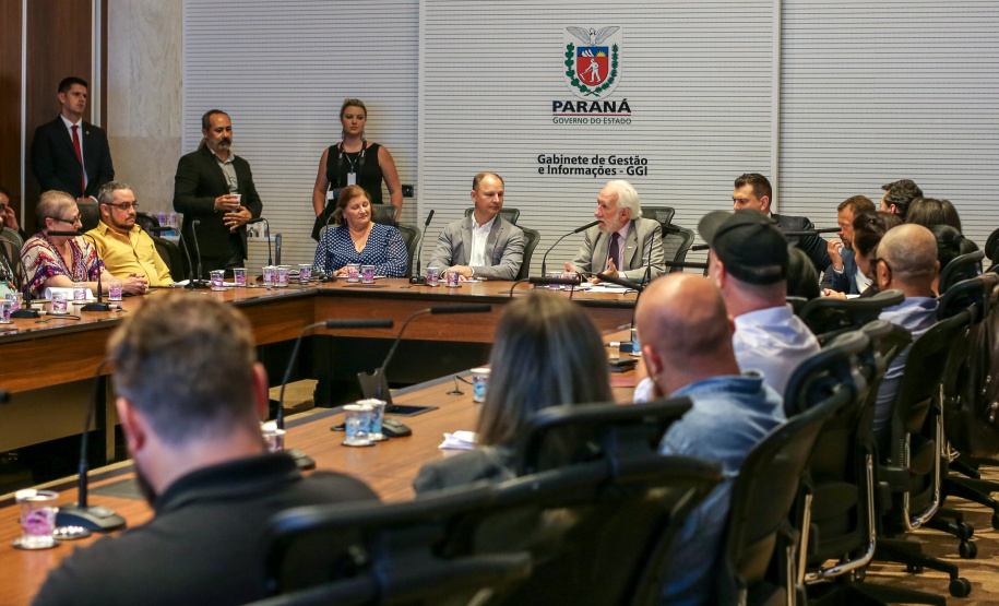 O vice governador Darci Piana recebe nesta quarta-feira (11), representantes da classe artística e cultura do Estado, no Palácio Iguaçu.   Curitiba, 11/03/2020 -  Foto: Geraldo Bubniak/AEN