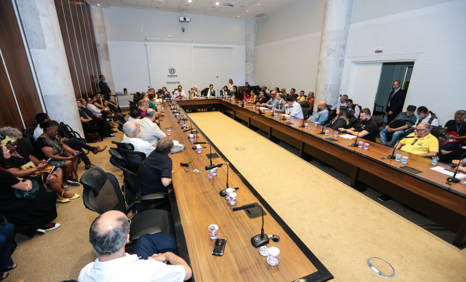 O vice governador Darci Piana recebe nesta quarta-feira (11), representantes da classe artística e cultura do Estado, no Palácio Iguaçu.   Curitiba, 11/03/2020 -  Foto: Geraldo Bubniak/AEN