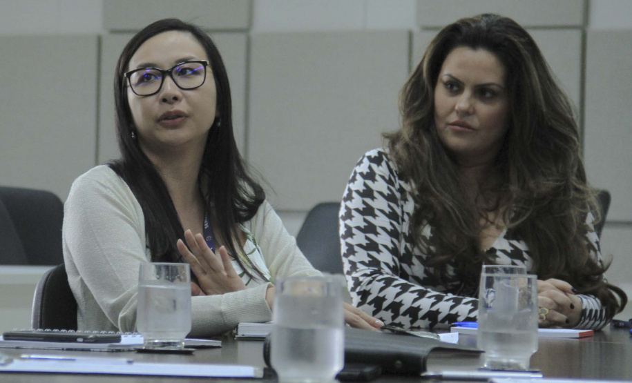 Uma videoconferência realizada em Curitiba nesta quarta-feira (11) deu continuidade às discussões para o desenvolvimento urbano sustentável em uma Nova Agenda Urbana (NAU), que pretende tornar as cidades e os assentamentos urbanos inclusivos, seguros, resilientes e sustentáveis. Participaram os secretários de Estado do Desenvolvimento Urbano e de Obras Públicas, João Carlos Ortega, e do Planejamento, Valdemar Bernardo Jorge, representantes da ONU-Habitat e outras entidades envolvidas.