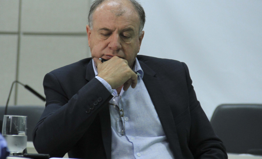 Uma videoconferência realizada em Curitiba nesta quarta-feira (11) deu continuidade às discussões para o desenvolvimento urbano sustentável em uma Nova Agenda Urbana (NAU), que pretende tornar as cidades e os assentamentos urbanos inclusivos, seguros, resilientes e sustentáveis. Participaram os secretários de Estado do Desenvolvimento Urbano e de Obras Públicas, João Carlos Ortega, e do Planejamento, Valdemar Bernardo Jorge, representantes da ONU-Habitat e outras entidades envolvidas.