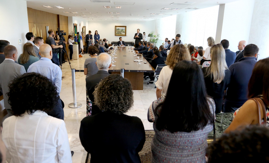 O governador Carlos Massa Ratinho Júnior assinou a autorização para nomeação de 263 professores para as universidades estaduais do Paraná. São profissionais de diversas áreas acadêmicas aprovados em concursos públicos realizados em anos anteriores e que ainda não haviam sido chamados. Curitiba,12/03/2020 Foto:Jaelson Lucas / AEN