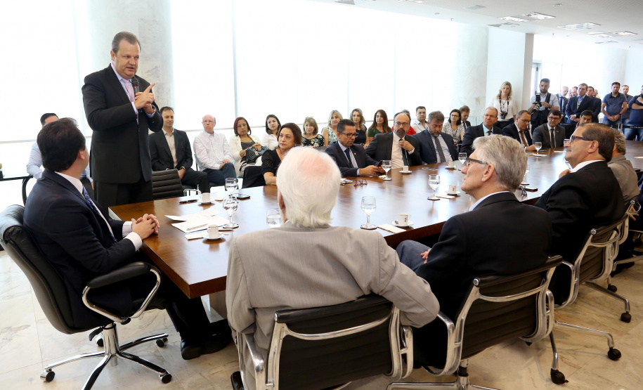 O governador Carlos Massa Ratinho Júnior assinou a autorização para nomeação de 263 professores para as universidades estaduais do Paraná. São profissionais de diversas áreas acadêmicas aprovados em concursos públicos realizados em anos anteriores e que ainda não haviam sido chamados. Curitiba,12/03/2020 Foto:Jaelson Lucas / AEN
