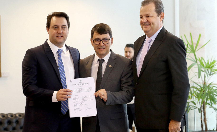 O governador Carlos Massa Ratinho Júnior assinou a autorização para nomeação de 263 professores para as universidades estaduais do Paraná. São profissionais de diversas áreas acadêmicas aprovados em concursos públicos realizados em anos anteriores e que ainda não haviam sido chamados. Curitiba,12/03/2020 Foto:Jaelson Lucas / AEN