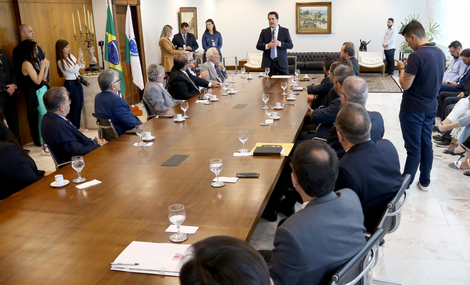 O governador Carlos Massa Ratinho Júnior assinou a autorização para nomeação de 263 professores para as universidades estaduais do Paraná. São profissionais de diversas áreas acadêmicas aprovados em concursos públicos realizados em anos anteriores e que ainda não haviam sido chamados. Curitiba,12/03/2020 Foto:Jaelson Lucas / AEN