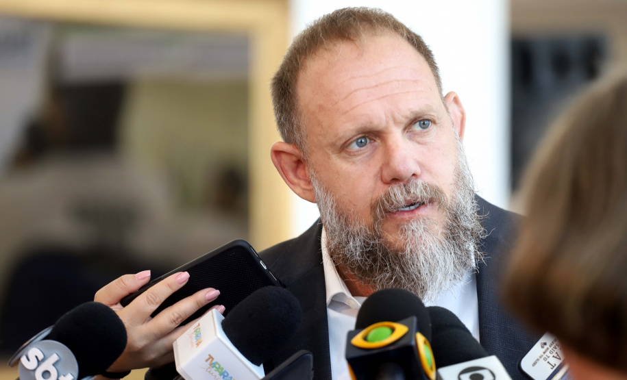 O governador Carlos Massa Ratinho Junior formaliza nesta quinta-feira (12) a convocação de aprovados do concurso de 2018 de escrivães da Polícia Civil do Paraná.
Curitiba, 12-03-20.
Foto: Arnaldo Alves / AEN.