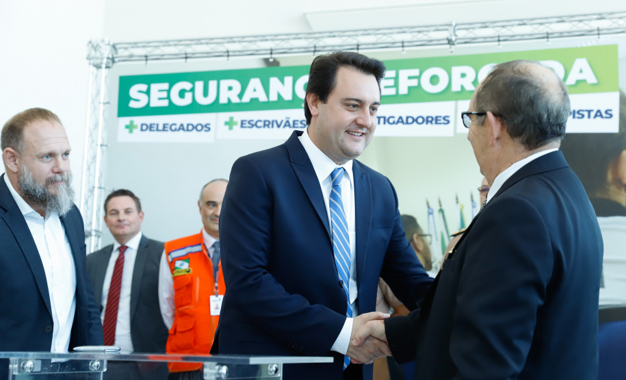 O governador Carlos Massa Ratinho Junior formaliza a convocação de aprovados do concurso de 2018 de escrivães da Polícia Civil do Paraná.