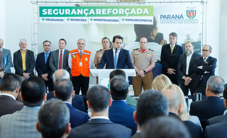 O governador Carlos Massa Ratinho Junior formaliza a convocação de aprovados do concurso de 2018 de escrivães da Polícia Civil do Paraná.