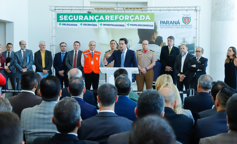 O governador Carlos Massa Ratinho Junior formaliza a convocação de aprovados do concurso de 2018 de escrivães da Polícia Civil do Paraná.