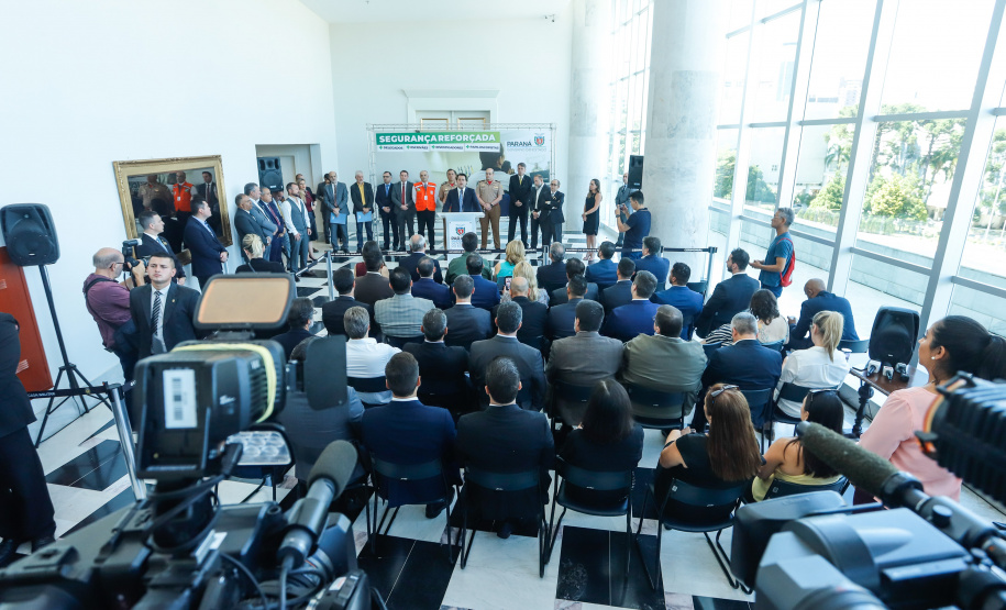 O governador Carlos Massa Ratinho Junior formaliza a convocação de aprovados do concurso de 2018 de escrivães da Polícia Civil do Paraná.
