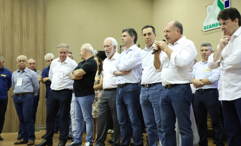 O Governo do Estado destina R$ 13,6 milhões para 21 municípios da Região Sudoeste do Paraná. Os recursos são para a execução de obras estruturantes e novos investimentos na área da saúde. O anúncio foi feito pelo vice-governador Darci Piana nesta sexta-feira (13), dentro da agenda de transferência da sede do governo para Francisco Beltrão.