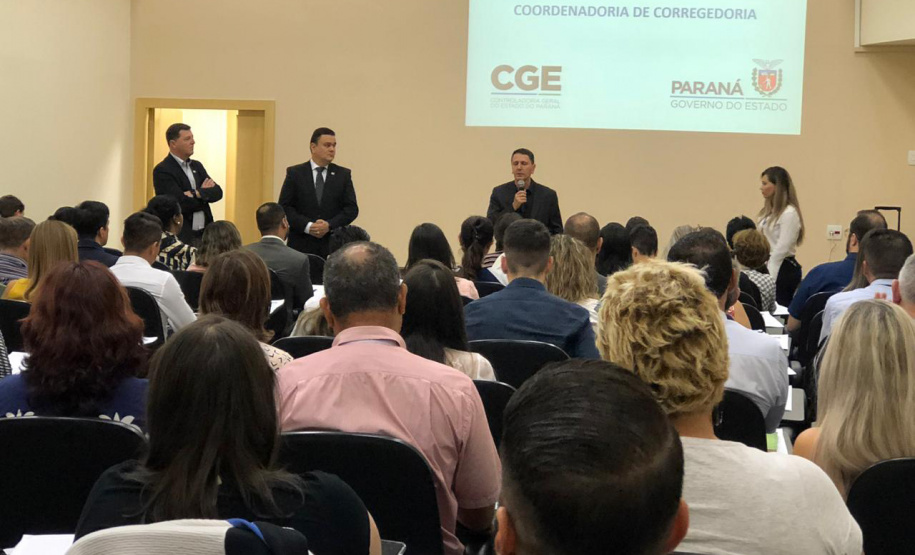 A Controladoria-Geral do Estado (CGE) promoveu a primeira capacitação sobre Processo Administrativo Disciplinar (PAD). As orientações foram dadas pela Coordenadoria de Corregedoria a servidores de órgãos e entidades do Poder Executivo, que trabalham em áreas correcionais. Foto: CGE