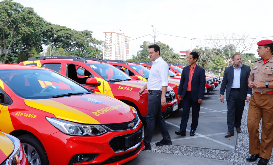 A entrega é parte de um amplo pacote de novos veículos, que atendem a Polícia Militar, a Polícia Civil e o Corpo de Bombeiros. Nesse momento, no entanto, eles vão apoiar ações em conjunto com a sociedade civil para conter a circulação do novo coronavírus (Covid-19).