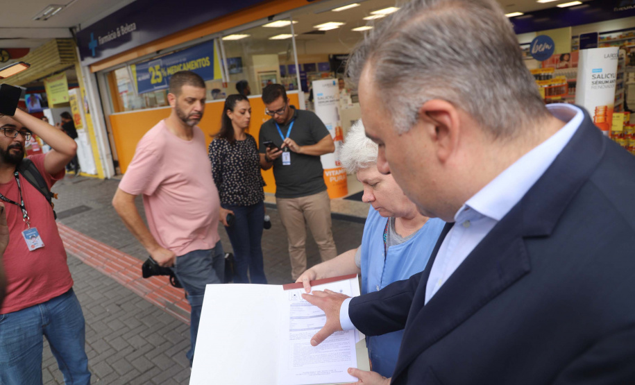 Procon-PR notifica estabelecimentos por preços abusivos nas compras de álcool em gel e máscaras . Foto:SEJUF