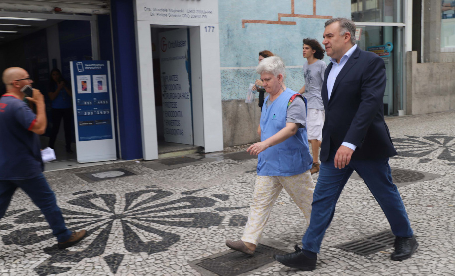 Procon-PR notifica estabelecimentos por preços abusivos nas compras de álcool em gel e máscaras . Foto:SEJUF